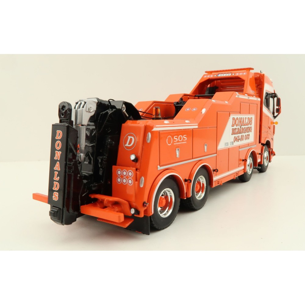 WSI 01-3872 Volvo FH5 Globetrotter XL 8x4 Falkom Wrecker Truck - Donald's Bilbargning - Scale 1:50