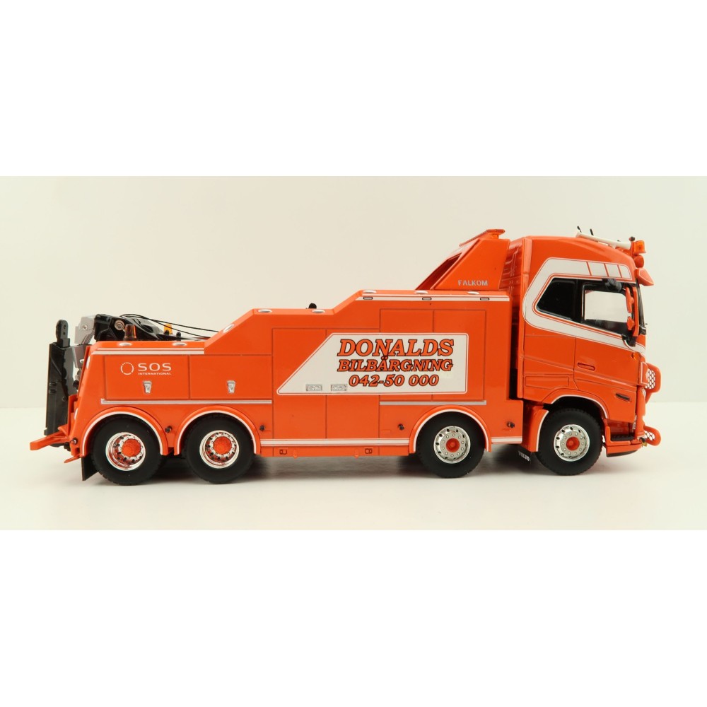 WSI 01-3872 Volvo FH5 Globetrotter XL 8x4 Falkom Wrecker Truck - Donald's Bilbargning - Scale 1:50