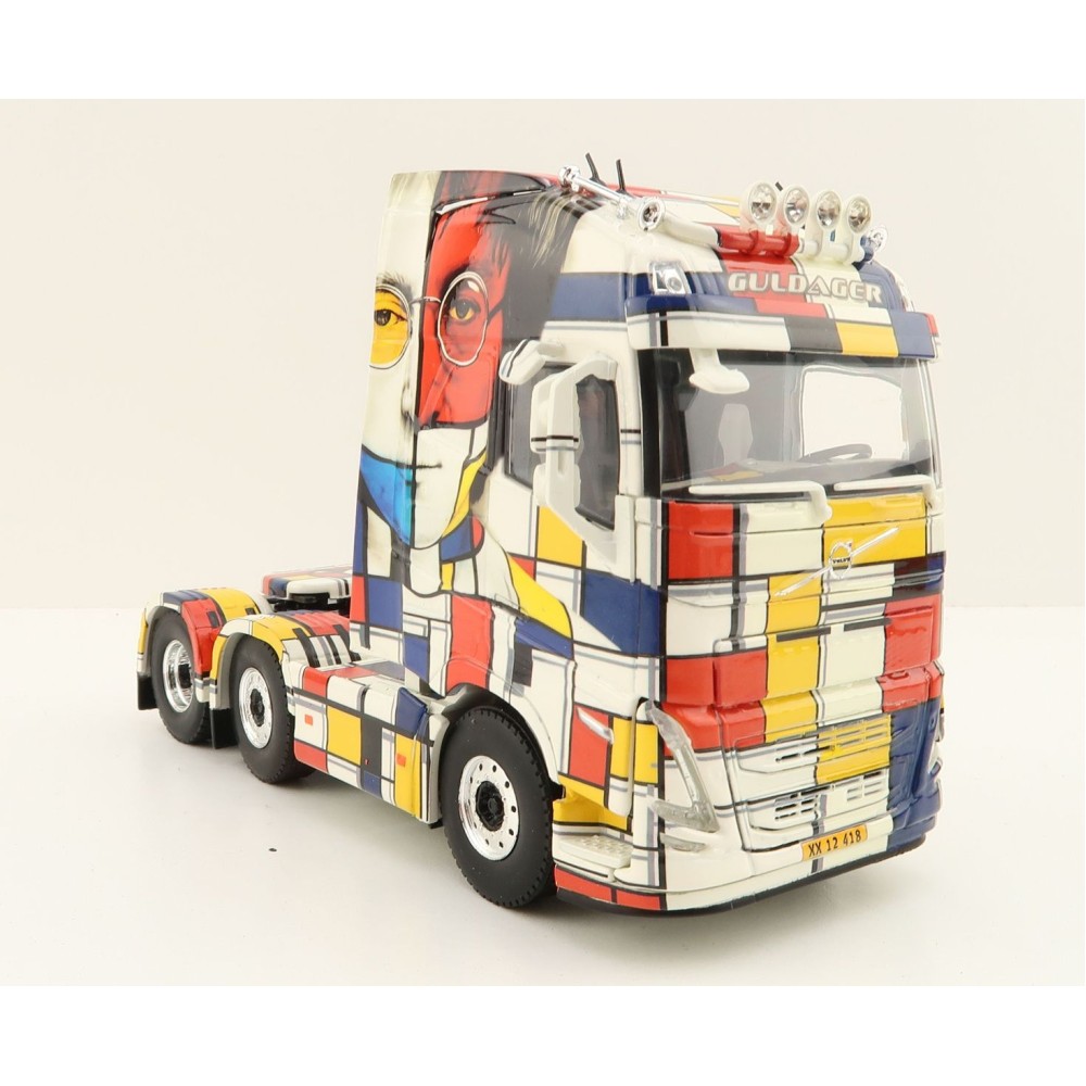 WSI 01-3873 - Volvo FH5 Globetrotter XL 6x2 Prime Mover Guldager - Scale 1:50 