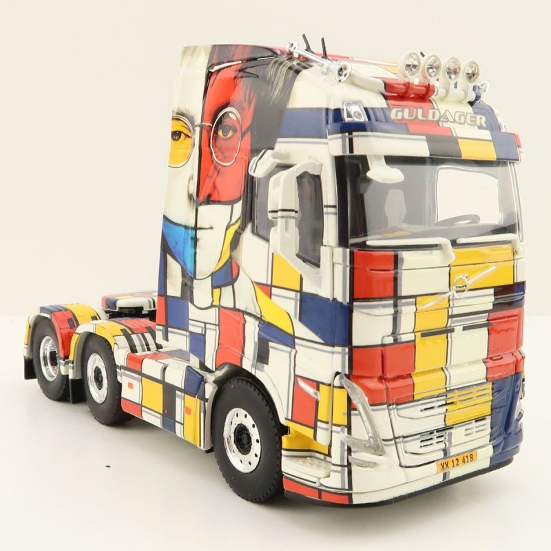 WSI 01-3873 - Volvo FH5 Globetrotter XL 6x2 Prime Mover Guldager - Scale 1:50 