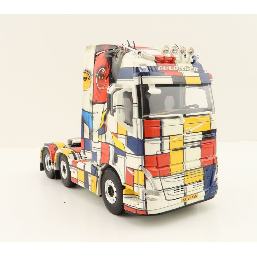 WSI 01-3873 - Volvo FH5 Globetrotter XL 6x2 Prime Mover Guldager - Scale 1:50 