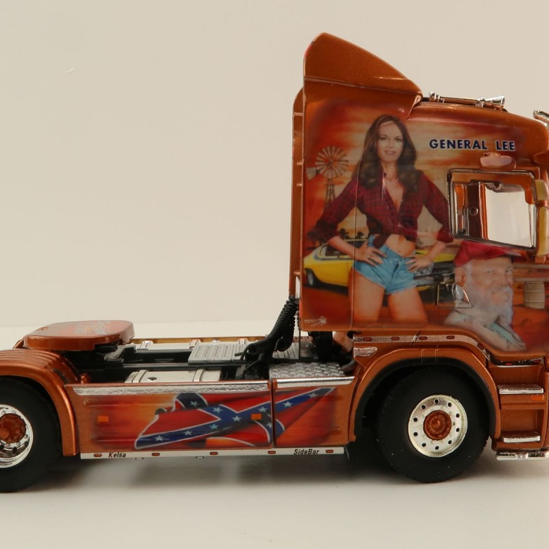 WSI 01-3925 Scania R5 Highline 4x2 Truck Transport TMG - General Lee Dukes of Hazzard - Scale 1:50