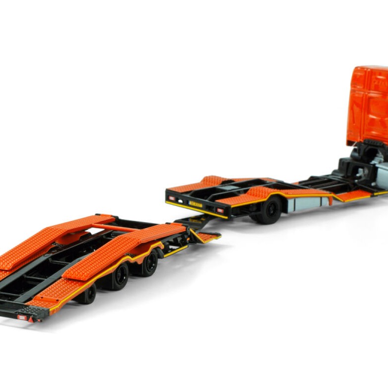 WSI 01-4196 DAF XD SH with Top Lights 4x2 Rigid Truck Transporter Truck & Trailer - De Rooy - Scale 1:50