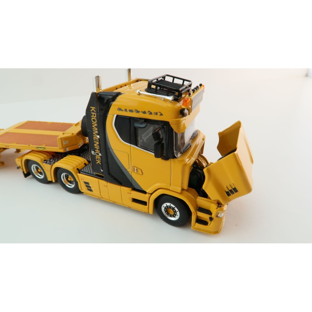 WSI 01-4224 Vlastuin Torpedo 6x2 Prime Mover with Semi Broshuis Extentable Steerable Low Loader Trailer - Krommenhoek  - Scale 1:50
