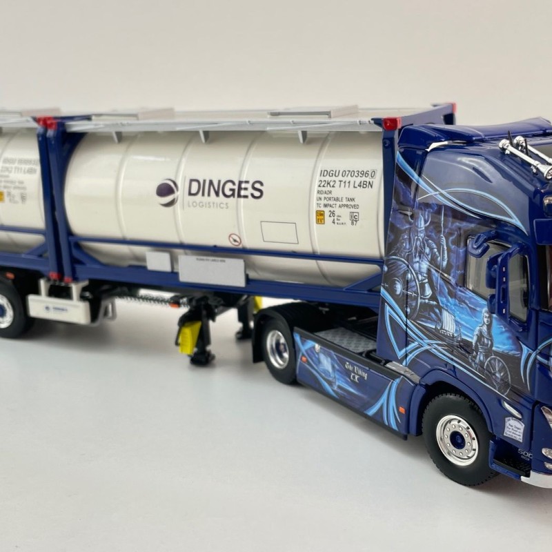 WSI 01-4424 - Ingo Dinges Volvo FH5 Globetrotter XL 4x2 Flex Container Trailer 3 Axle and 2 x 20 ft Tank Container - Scale 1:50