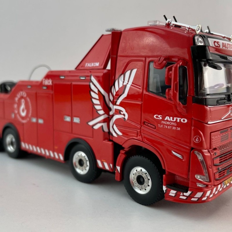 WSI 01-4434 Volvo FH5 Globetrotter 8x4 Falkom Tow Truck - CS Auto - Scale 1:50