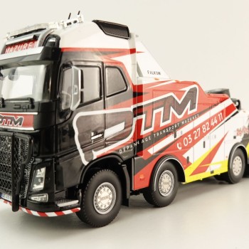 WSI 01-4508 Volvo FH4 Globetrotter XL 8x4 Falkom Wrecker Truck - DTM Mazuret - Scale 1:50