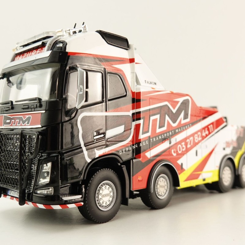 WSI 01-4508 Volvo FH4 Globetrotter XL 8x4 Falkom Wrecker Truck - DTM Mazuret - Scale 1:50