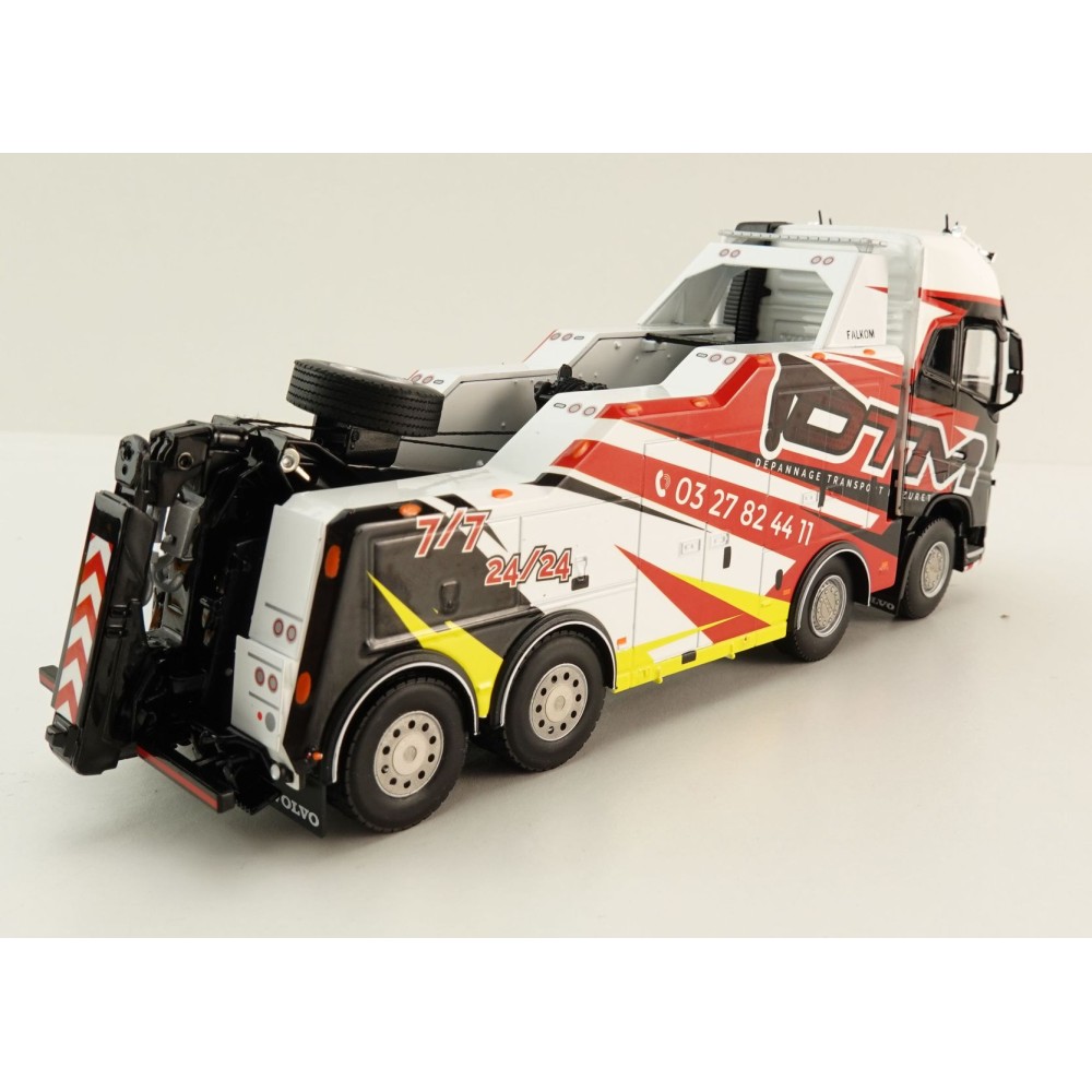 WSI 01-4508 Volvo FH4 Globetrotter XL 8x4 Falkom Wrecker Truck - DTM Mazuret - Scale 1:50