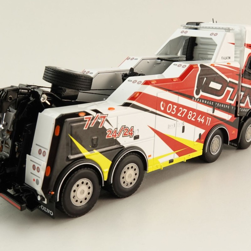 WSI 01-4508 Volvo FH4 Globetrotter XL 8x4 Falkom Wrecker Truck - DTM Mazuret - Scale 1:50
