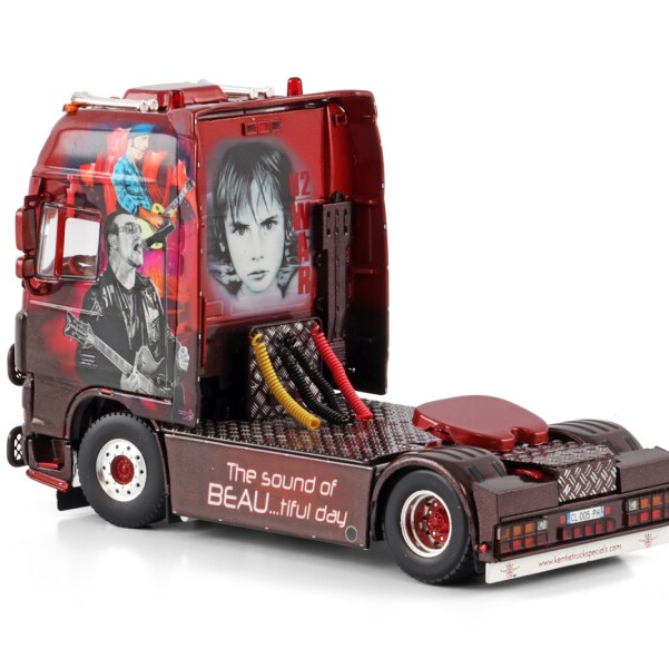WSI 01-4509 – DAF XF 105 Super Space Cab 4x2 Prime Mover - Transport Beau U2 Band - Scale 1:50