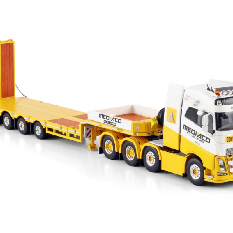 WSI 01-4753 – VOLVO FH4 Globetrotter 8x4 Prime Mover with 4-axle Low Loader – Mediaco - Scale 1:50