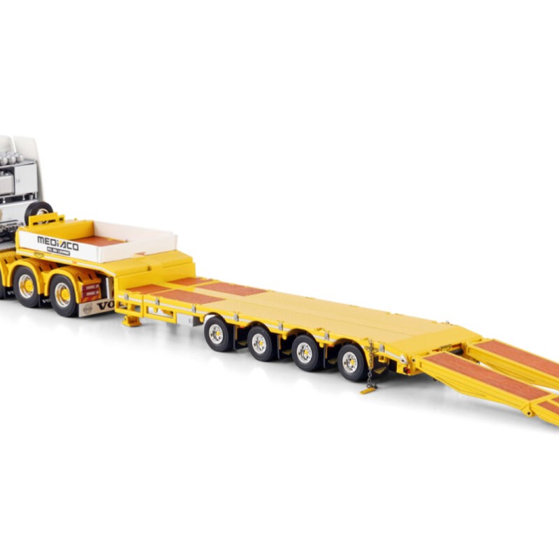 WSI 01-4753 – VOLVO FH4 Globetrotter 8x4 Prime Mover with 4-axle Low Loader – Mediaco - Scale 1:50