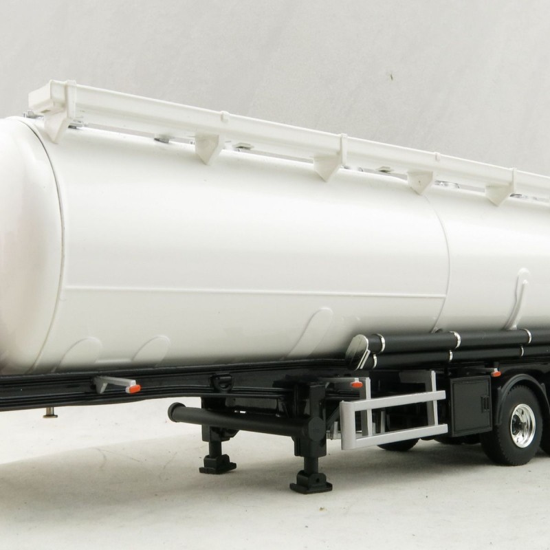 WSI 03-1011 - Tri Axle Bulk Tanker Power Tipper Trailer White - Scale 1:50 