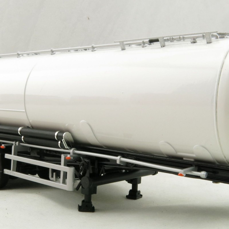WSI 03-1011 - Tri Axle Bulk Tanker Power Tipper Trailer White - Scale 1:50 