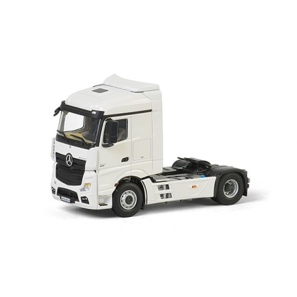 WSI 03-2010 - Mercedes-Benz Actros StreamSpace 4x2 White Prime Mover - Scale 1:50