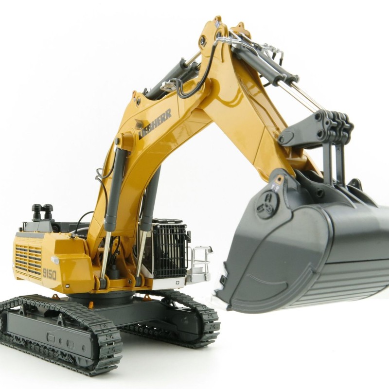 WSI 64-2003 Liebherr R 9150B Tracked Mining Excavator Yellow - Scale 1:50