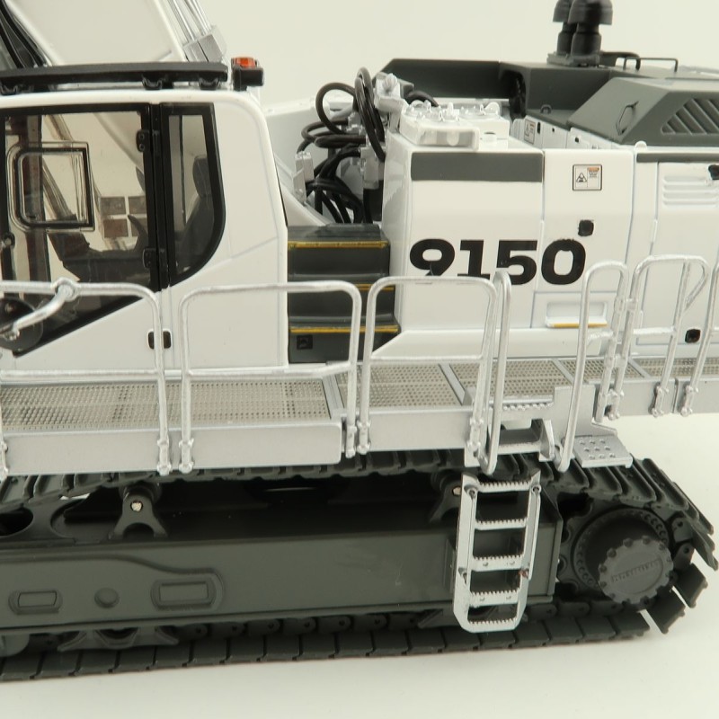WSI 64-2007 Liebherr R 9150 Tracked Mining Excavator New 2023 Version - Scale 1:50