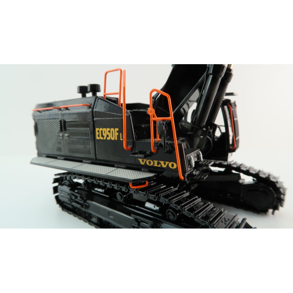 WSI 64-2013 - Large Volvo EC 950 F Tracked Excavator Limited Black Edition - Scale 1:50