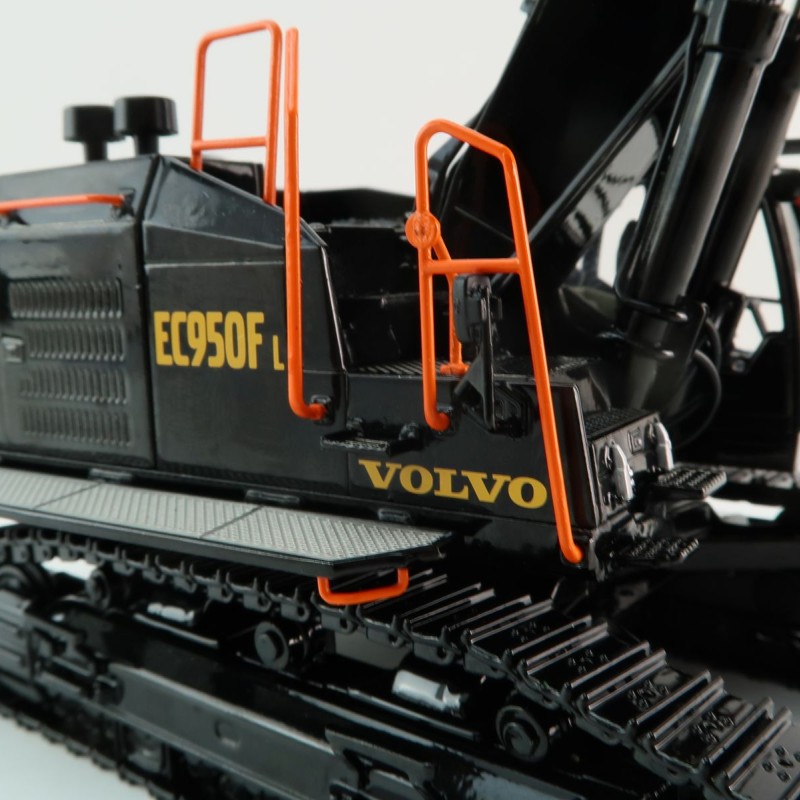 WSI 64-2013 - Large Volvo EC 950 F Tracked Excavator Limited Black Edition - Scale 1:50
