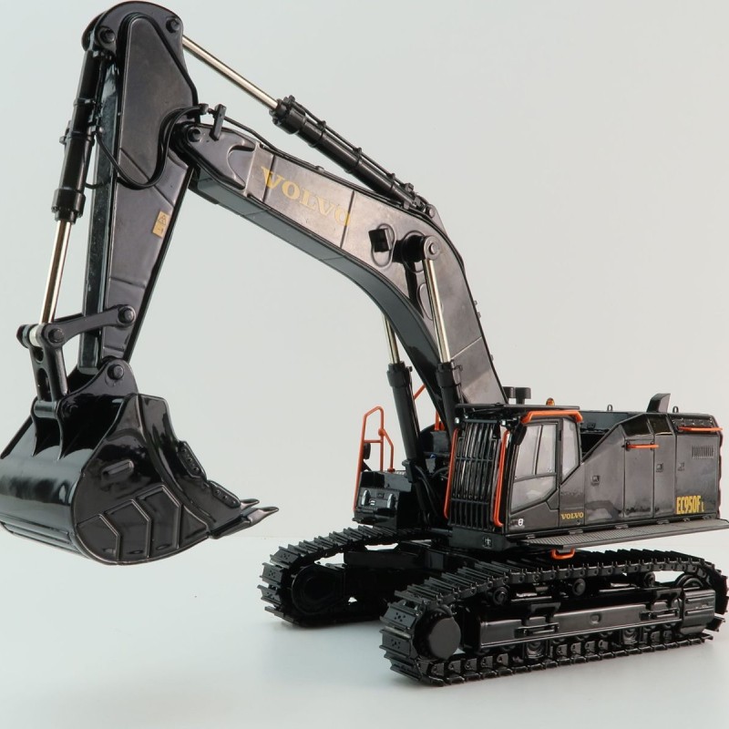 WSI 64-2013 - Large Volvo EC 950 F Tracked Excavator Limited Black Edition - Scale 1:50