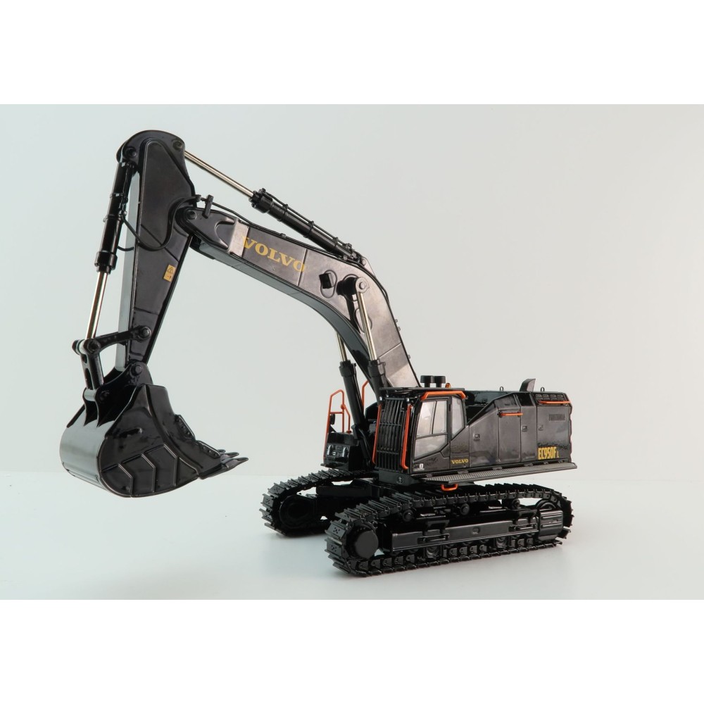 WSI 64-2013 - Large Volvo EC 950 F Tracked Excavator Limited Black Edition - Scale 1:50