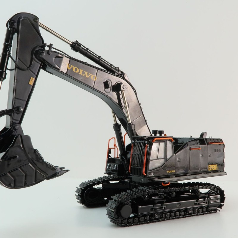 WSI 64-2013 - Large Volvo EC 950 F Tracked Excavator Limited Black Edition - Scale 1:50