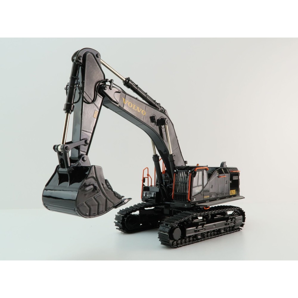 WSI 64-2013 - Large Volvo EC 950 F Tracked Excavator Limited Black Edition - Scale 1:50