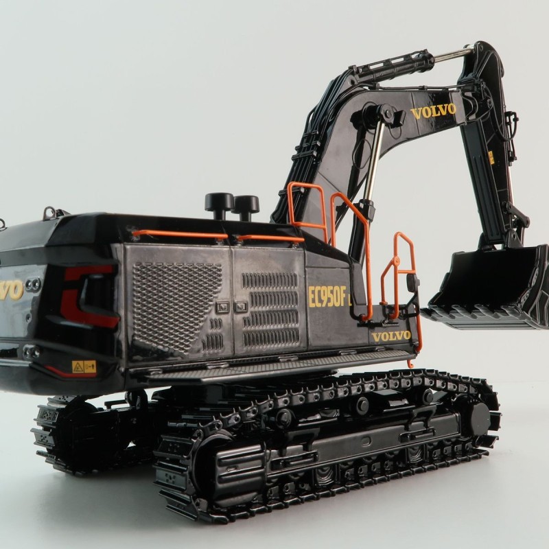 WSI 64-2013 - Large Volvo EC 950 F Tracked Excavator Limited Black Edition - Scale 1:50