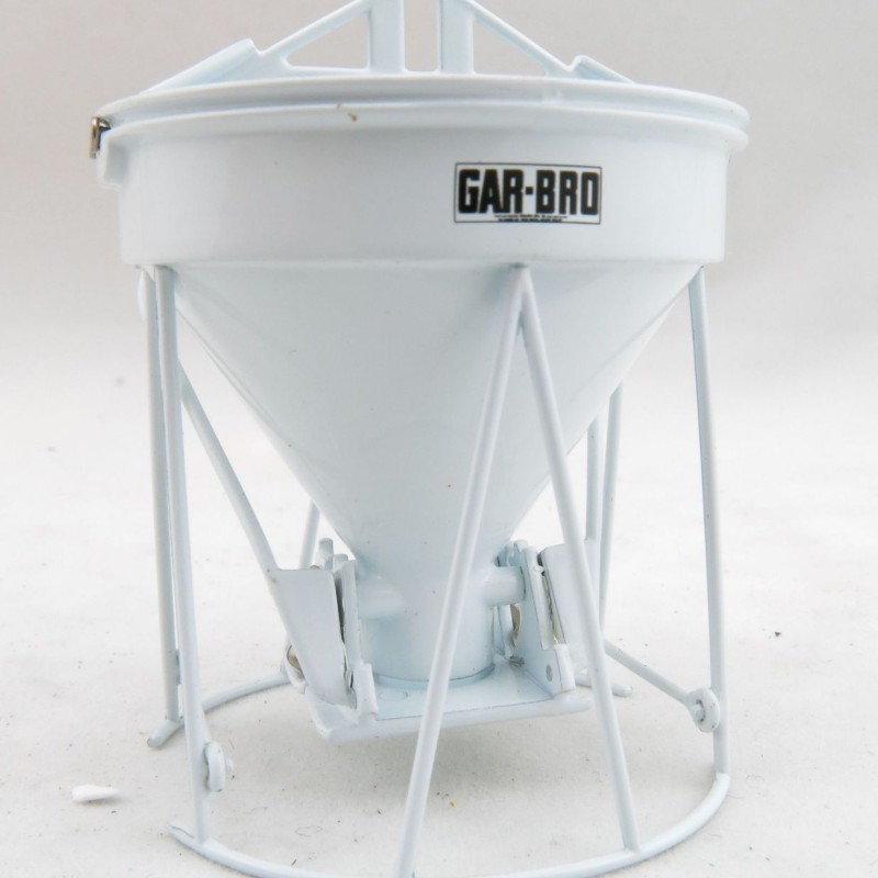 Weiss Brothers WBR002-1900 - Garbro Concrete Bucket - Round Gate - White - Scale 1:50