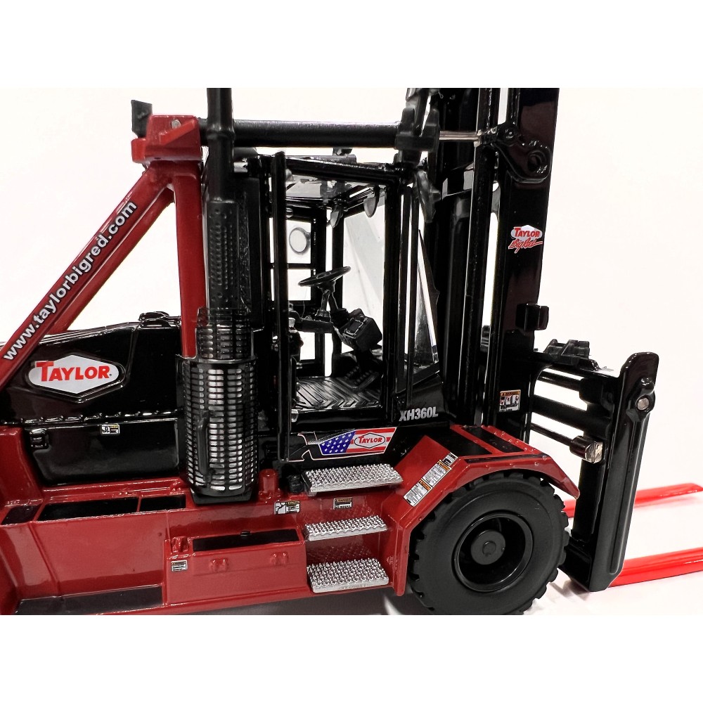 Weiss Brothers WBR033-300 - Large Taylor Forklift XH-360L Diecast - 1:50 Scale