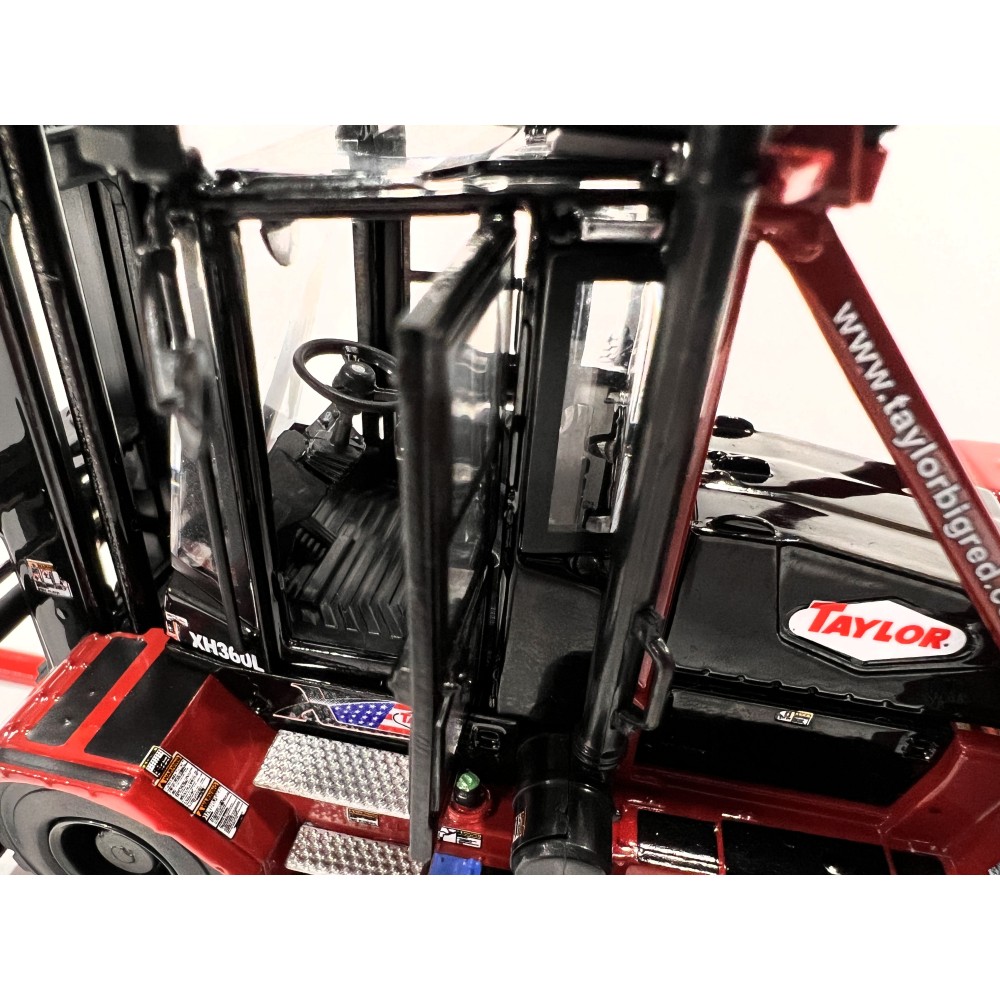 Weiss Brothers WBR033-300 - Large Taylor Forklift XH-360L Diecast - 1:50 Scale