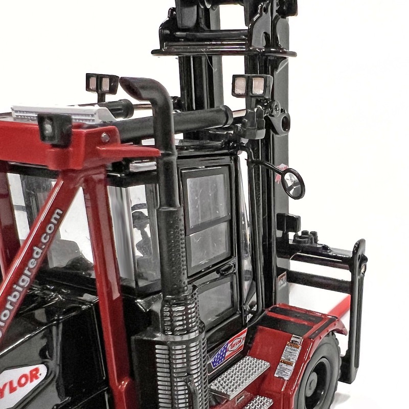 Weiss Brothers WBR033-300 - Large Taylor Forklift XH-360L Diecast - 1:50 Scale