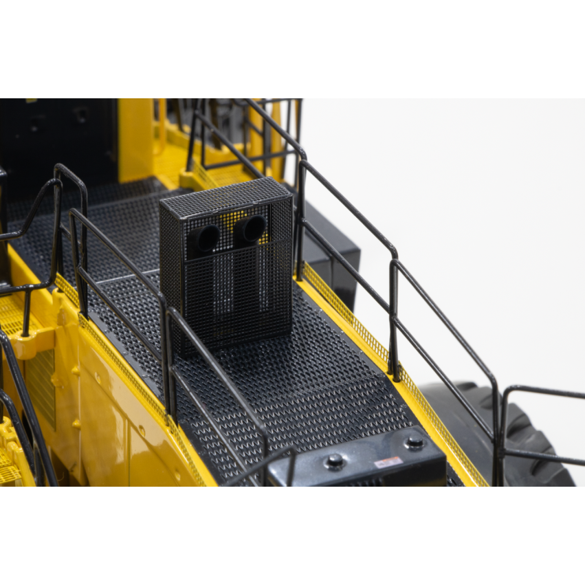 Weiss Brothers WBR034 - Large Komatsu WE1850 Wheel Loader - 1:50 Scale