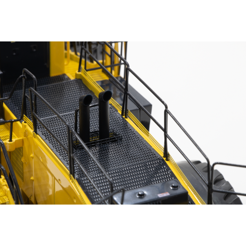 Weiss Brothers WBR034 - Large Komatsu WE1850 Wheel Loader - 1:50 Scale